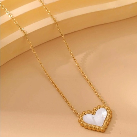 Mother of Pearl Dainty Heart Iridescent Shell Feminine Romance 18K Gold Necklace - Picture 6 of 17
